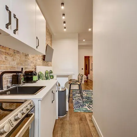 Gare De Lyon 4bd - 4bth Apartment!