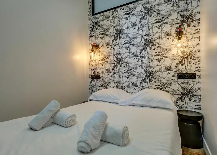 Gare De Lyon 4bd - 4bth Apartment!
