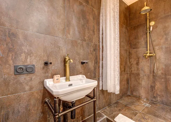 Gare De Lyon 4bd - 4bth Apartment! * Paris